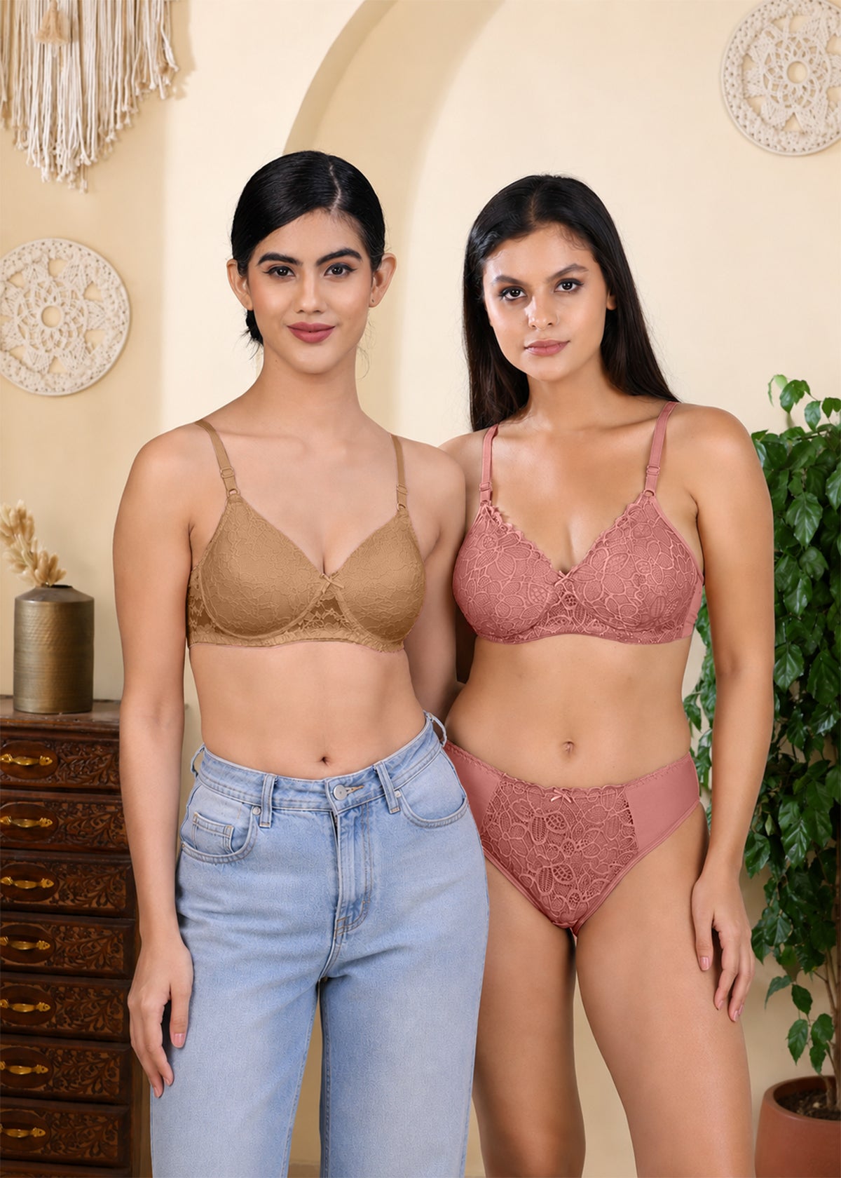 Tipsy Floral Lace Set with Floral Lace Bra In Pack of 2